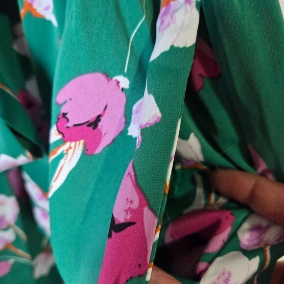 EUC STACCATO SPLIT V NECK SLEEVELESS BELTED SHORT DRESS SZ M - Picture 8 of 16